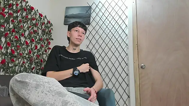Snapshot of LiamBrown09 chatting on June 23, 2026, 7:34 pm LiamBrown09 online show from June 23, 2026, 7:34 pm