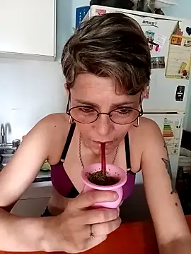 Lulypsicologasexual online show from October 24, 2025, 1:40 pm