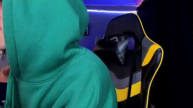 Snapshot of alexgiraldo__ chatting on September 26, 2025, 12:53 pm alexgiraldo online show from September 26, 2025, 12:53 pm