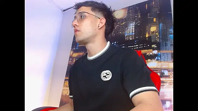 Snapshot of alexgiraldo__ chatting on March 14, 2026, 12:06 am alexgiraldo online show from March 14, 2026, 12:06 am