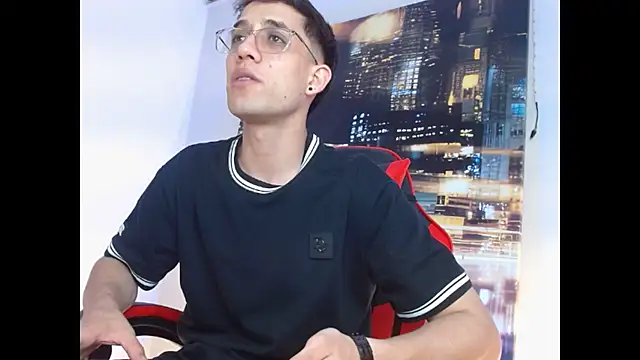 Snapshot of alexgiraldo__ chatting on March 14, 2026, 5:18 pm alexgiraldo online show from March 14, 2026, 5:18 pm