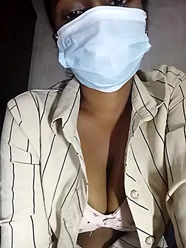 MickMicky online show from October 26, 2025, 1:00 am