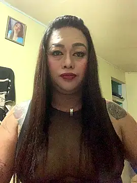 Snapshot of EmmaKantutera chatting on January 17, 2026, 6:00 pm EmmaKantutera online show from January 17, 2026, 6:00 pm