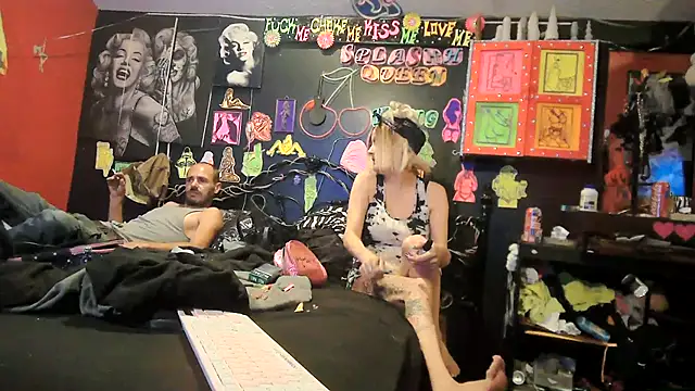Snapshot of Splash_Queen420 chatting on July 9, 2026, 11:42 pm Splash Queen420 online show from July 9, 2026, 11:42 pm