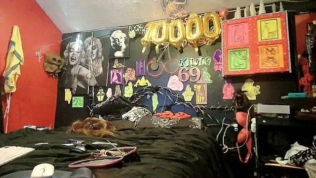 Snapshot of Splash_Queen420 chatting on July 12, 2026, 11:51 pm Splash Queen420 online show from July 12, 2026, 11:51 pm