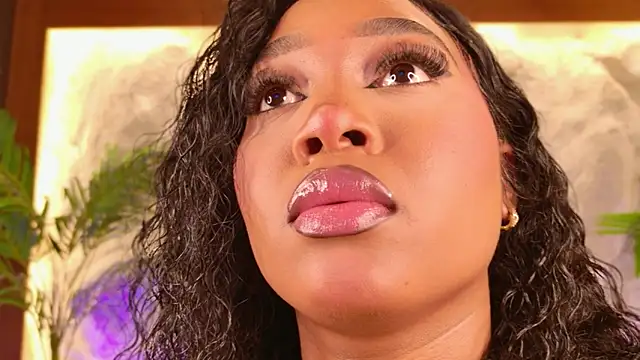 alisonn moon online show from February 11, 2026, 8:14 pm