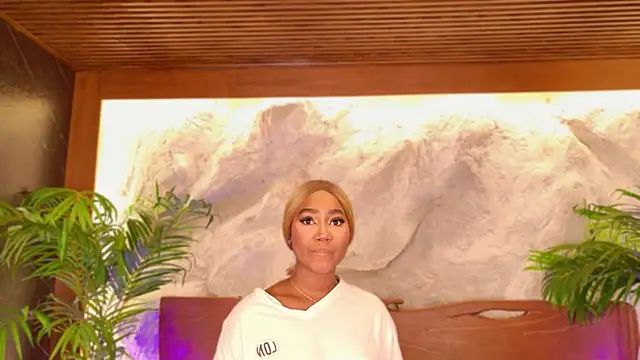 alisonn moon online show from March 10, 2026, 10:04 pm