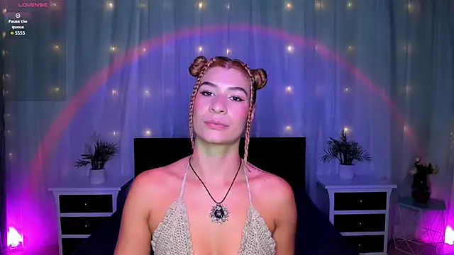 Evolet Bee online show from March 21, 2026, 12:43 pm