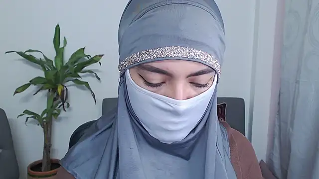 jade nassar online show from November 18, 2025, 12:42 pm