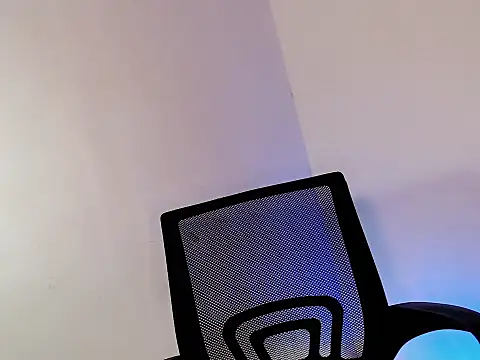 Snapshot of your_hottest_kim chatting on March 13, 2026, 2:40 am your hottest kim online show from March 13, 2026, 2:40 am