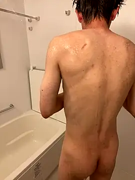 iiiviviii online show from October 10, 2025, 4:39 pm