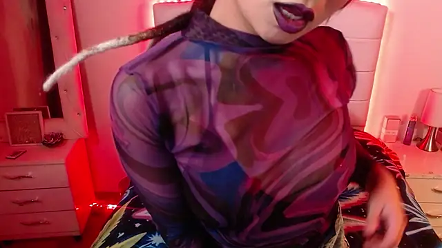 elapetitie online show from October 5, 2025, 3:49 am