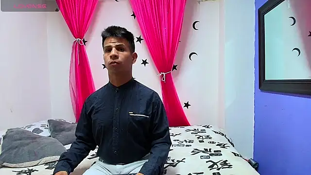 mabelineyesgreen303av online show from October 2, 2025, 1:23 am