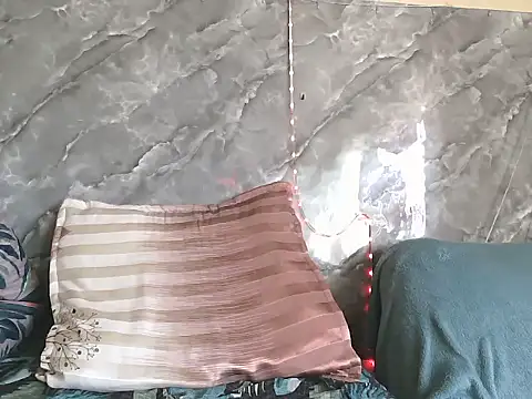 Snapshot of ZARIA-VIXEN chatting on January 14, 2026, 6:08 am ZARIA-VIXEN online show from January 14, 2026, 6:08 am