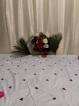 Shalu G online show from November 2, 2025, 8:44 pm