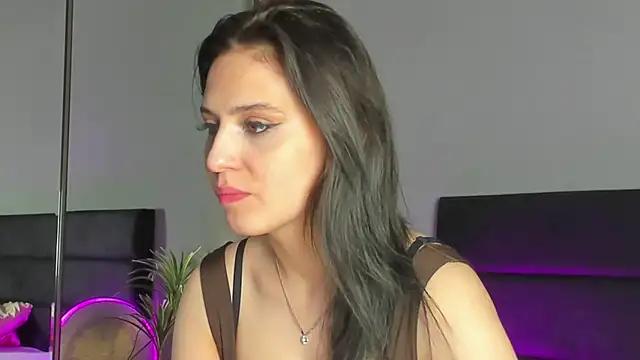 Forever Smiler online show from November 14, 2025, 9:52 am