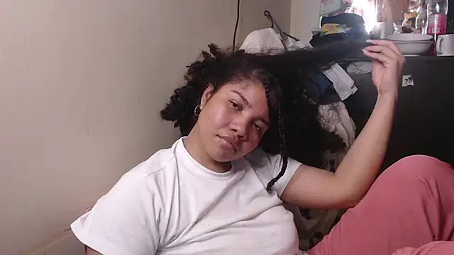 madelene online show from March 18, 2025, 4:15 am