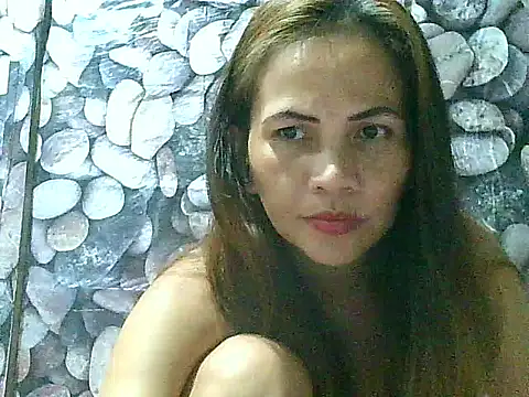 Snapshot of Urwildestangelfire_19 chatting on May 8, 2026, 1:38 pm Urwildestangelfire 19 online show from May 8, 2026, 1:38 pm