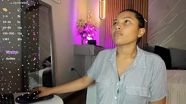 emma  rose1 online show from October 12, 2025, 2:10 am