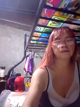 Snapshot of SexyHottMom chatting on March 10, 2026, 12:54 pm SexyHottMom online show from March 10, 2026, 12:54 pm