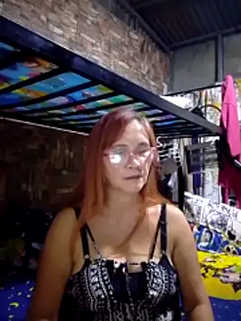 Snapshot of SexyHottMom chatting on April 1, 2026, 1:41 pm SexyHottMom online show from April 1, 2026, 1:41 pm