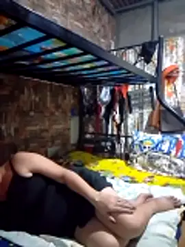 Snapshot of SexyHottMom chatting on April 10, 2026, 9:47 am SexyHottMom online show from April 10, 2026, 9:47 am