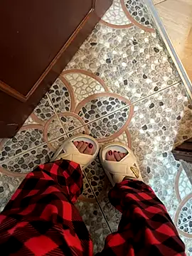 Snapshot of MiaRousexxx_ chatting on September 13, 2025, 1:00 pm MiaRousexxx online show from September 13, 2025, 1:00 pm