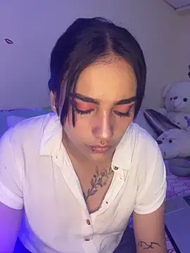 Snapshot of MiaRousexxx_ chatting on October 4, 2025, 12:52 am MiaRousexxx online show from October 4, 2025, 12:52 am