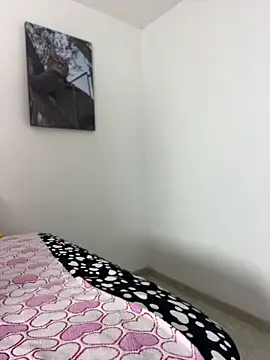 MiaRousexxx  online show from April 8, 2026, 1:38 am