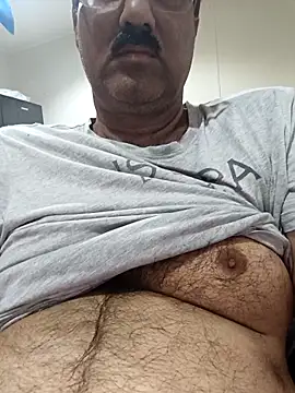 moonflower25 online show from October 29, 2025, 5:31 am