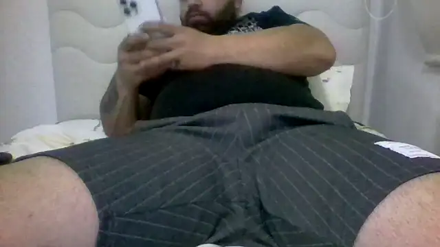 hardick582 online show from November 4, 2025, 9:03 pm