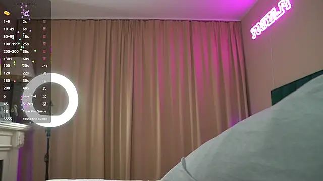 fordenisk online show from October 24, 2025, 3:19 pm