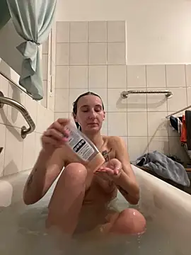 Emilia Mausi online show from November 12, 2025, 8:19 pm