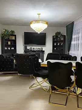 Emilia Mausi online show from November 15, 2025, 8:16 pm