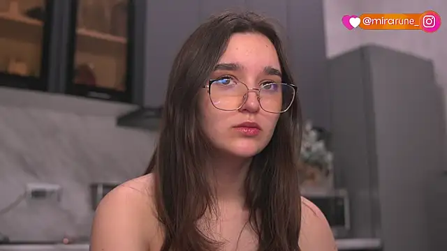 Mirarune online show from December 19, 2025, 1:51 pm