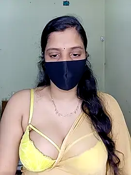 Rose-luckey online show from November 20, 2025, 6:29 pm