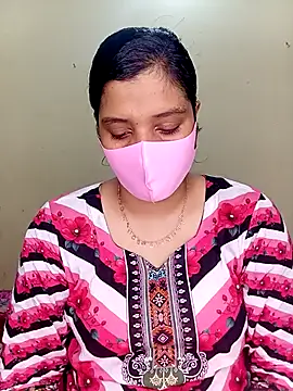 Rose-luckey online show from January 11, 2026, 12:32 pm