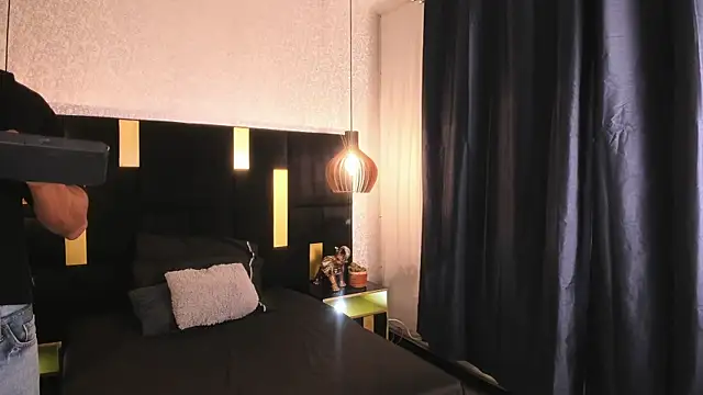 Snapshot of Lucio__Fox chatting on February 21, 2026, 11:33 am Lucio Fox online show from February 21, 2026, 11:33 am