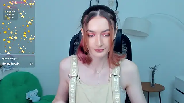 EasterBlink online show from December 18, 2025, 10:32 am