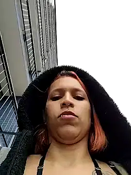 Snapshot of Zoe73_ chatting on September 13, 2025, 7:35 pm Zoe73 online show from September 13, 2025, 7:35 pm