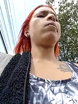 Snapshot of Zoe73_ chatting on October 2, 2025, 6:59 pm Zoe73 online show from October 2, 2025, 6:59 pm