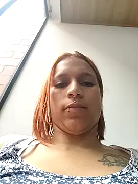 Snapshot of Zoe73_ chatting on October 18, 2025, 8:09 pm Zoe73 online show from October 18, 2025, 8:09 pm