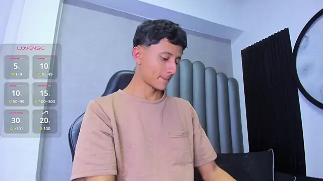  Leohot  online show from January 17, 2026, 2:27 am