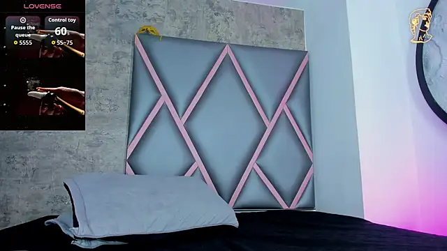  Leohot  online show from February 19, 2026, 3:24 am