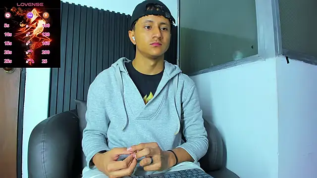  Leohot  online show from February 21, 2026, 2:56 am