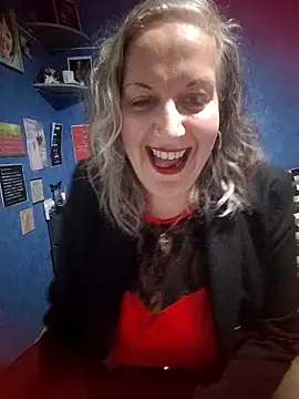 Feelineducentre online show from October 9, 2025, 7:23 pm