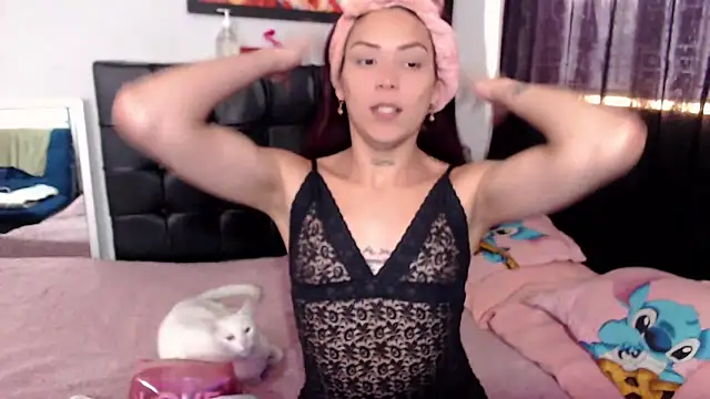 Megan Gil  online show from March 22, 2026, 7:50 pm