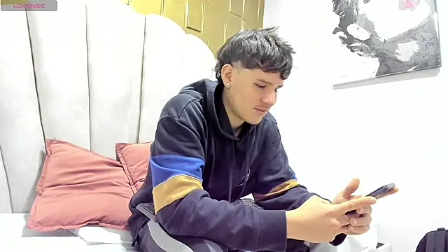 SEXYBOY VC online show from September 17, 2025, 12:07 pm