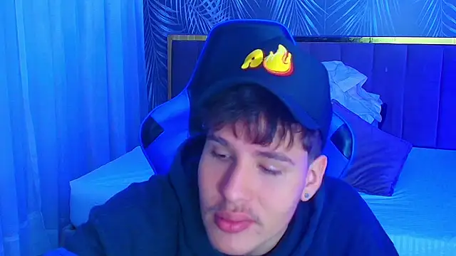 SEXYBOY VC online show from September 24, 2025, 12:08 pm