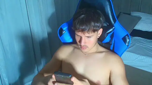 SEXYBOY VC online show from October 3, 2025, 12:13 pm